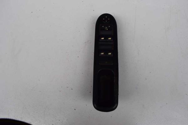 BOUTON LEVE VITRE CITROEN / PEUGEOT / FIAT ( 4 VITRES ) - Vue 1